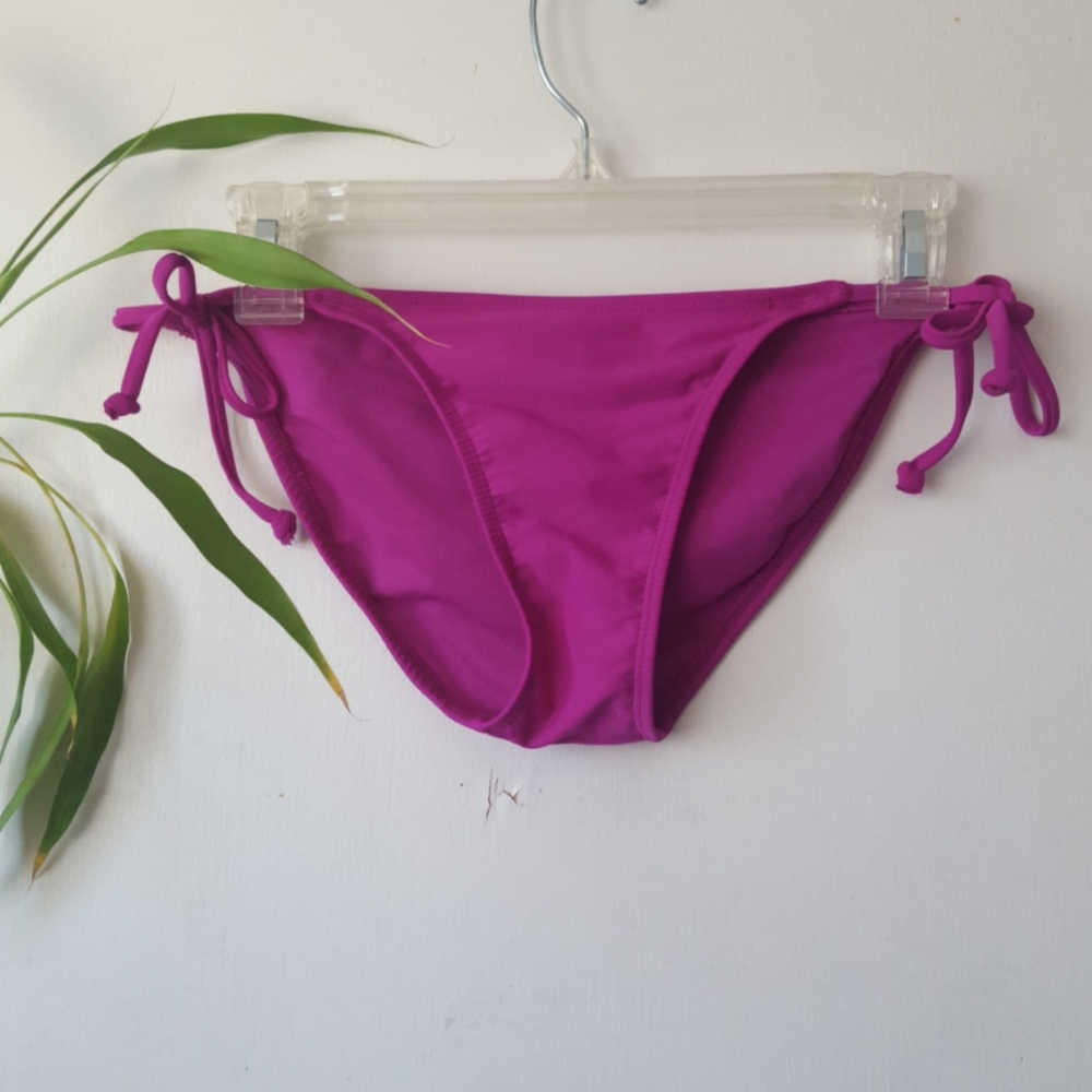 5/25 Old Navy bikini bottom